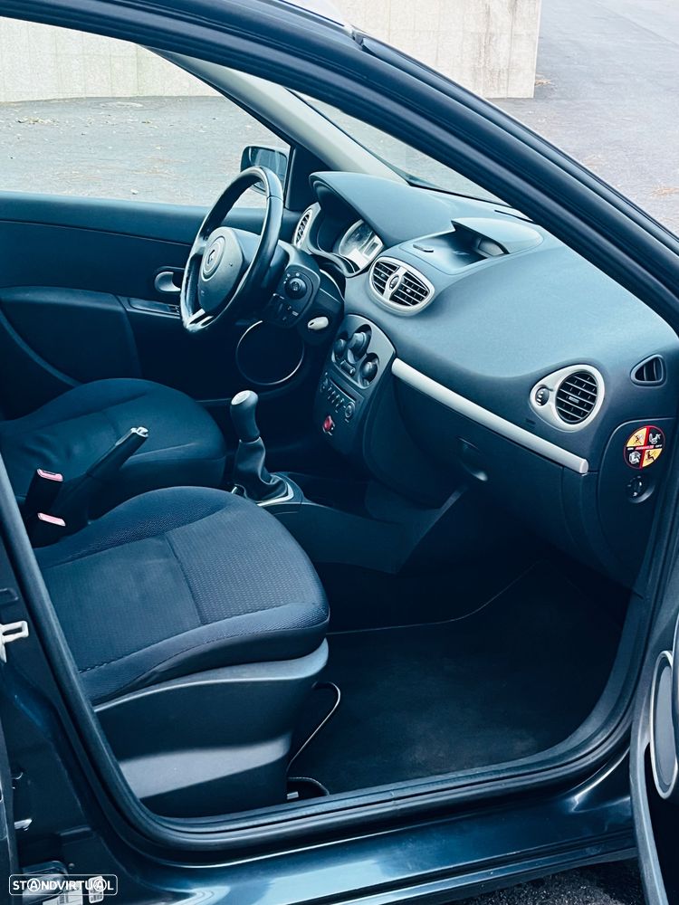 Renault Clio Sport Tourer - 9