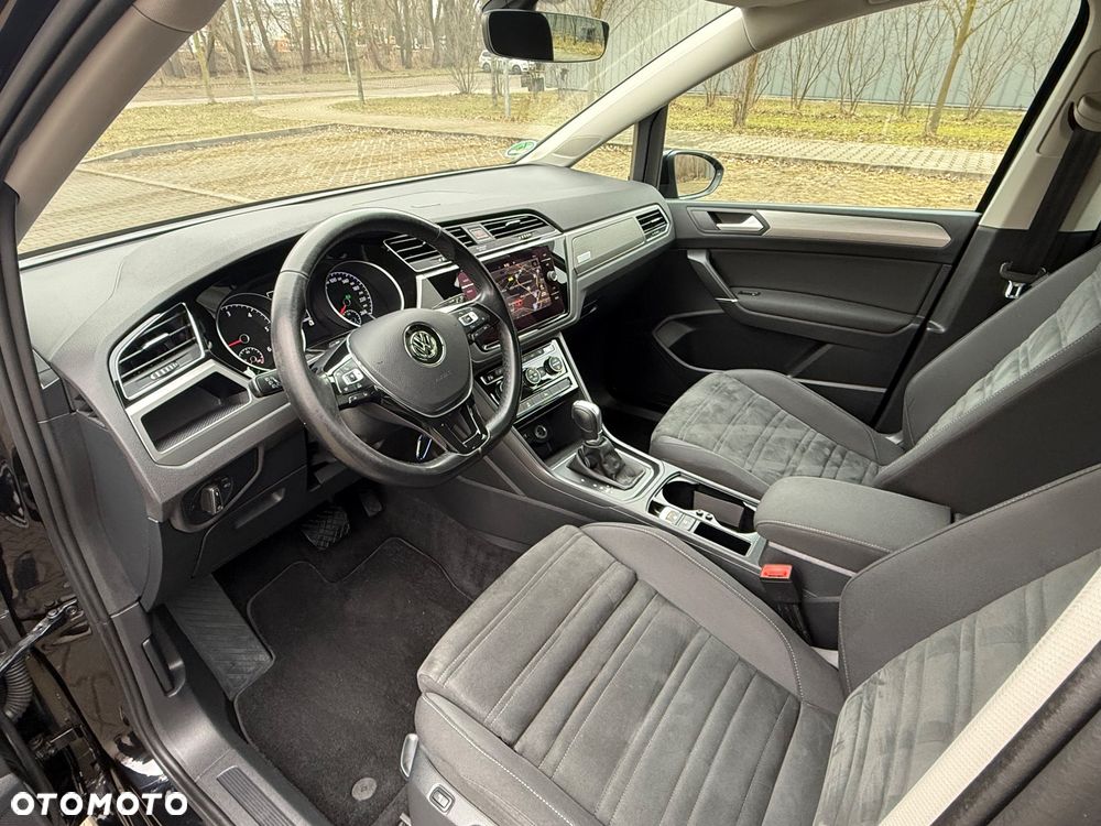 Volkswagen Touran 2.0 TDI SCR DSG ACTIVE - 17