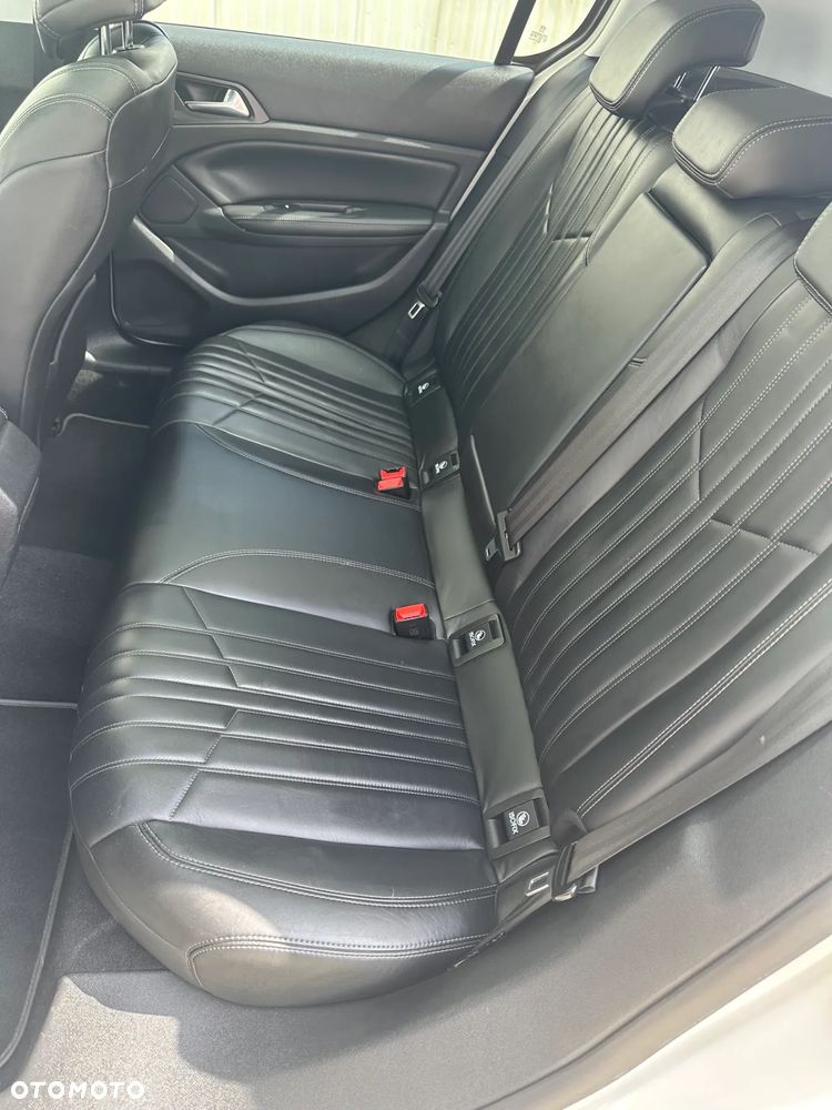 Peugeot 308 155 THP Platinum - 6