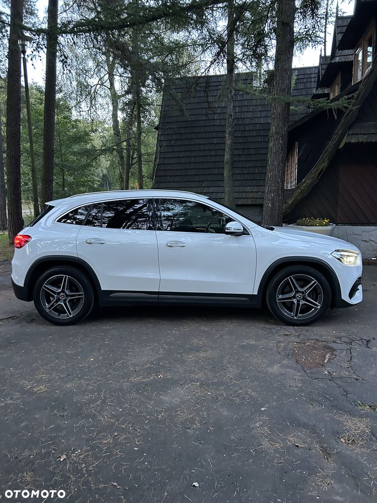 Mercedes-Benz GLA 200 d - 19