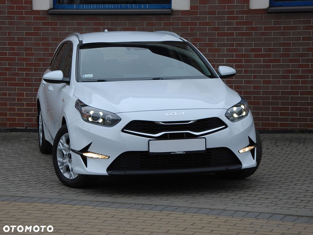 Kia Ceed - 16