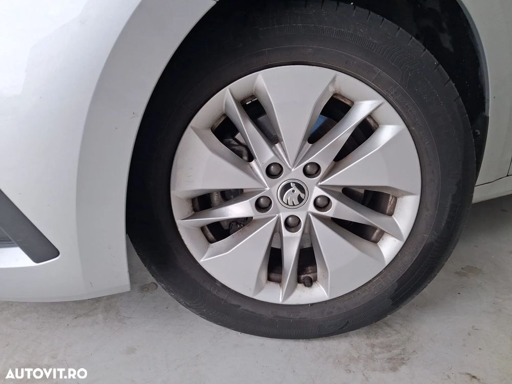 Skoda Octavia 2.0 TDI Ambition - 4