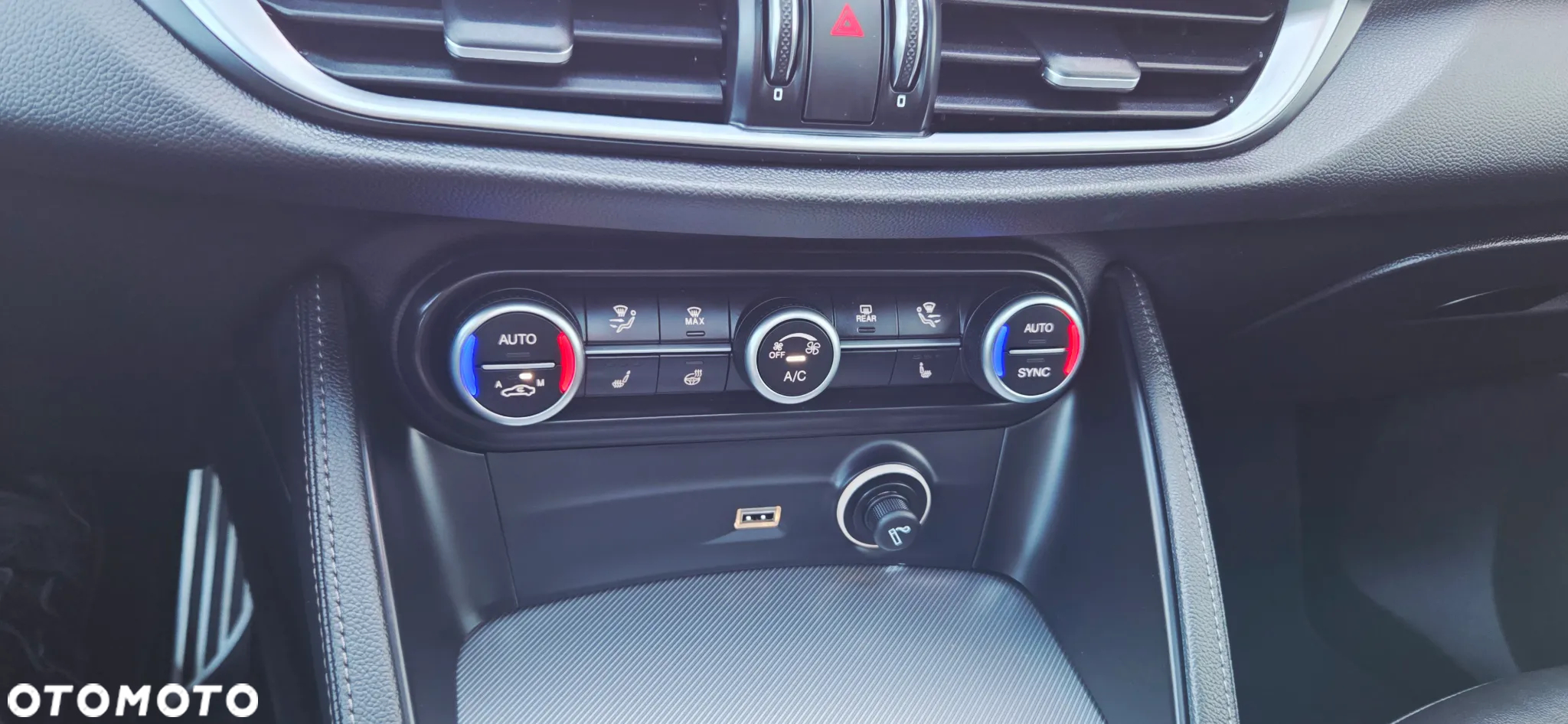 Alfa Romeo Stelvio 2.0 Turbo 16V AT8-Q4 Veloce - 26