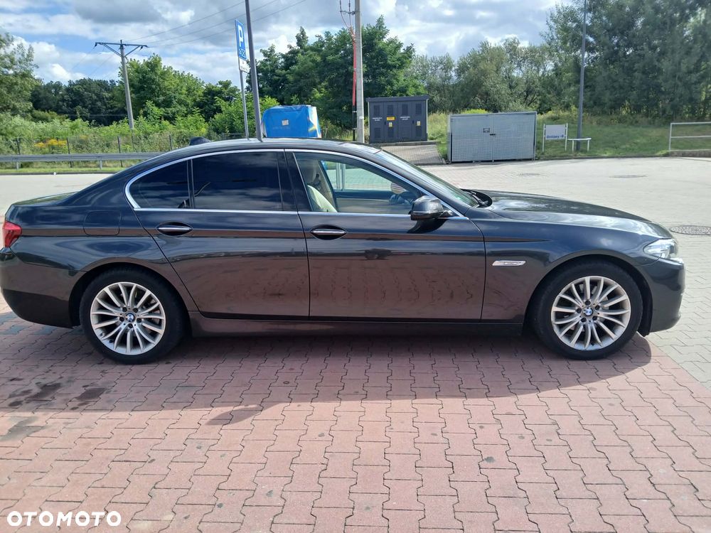 BMW Seria 5 520d Luxury Line - 2