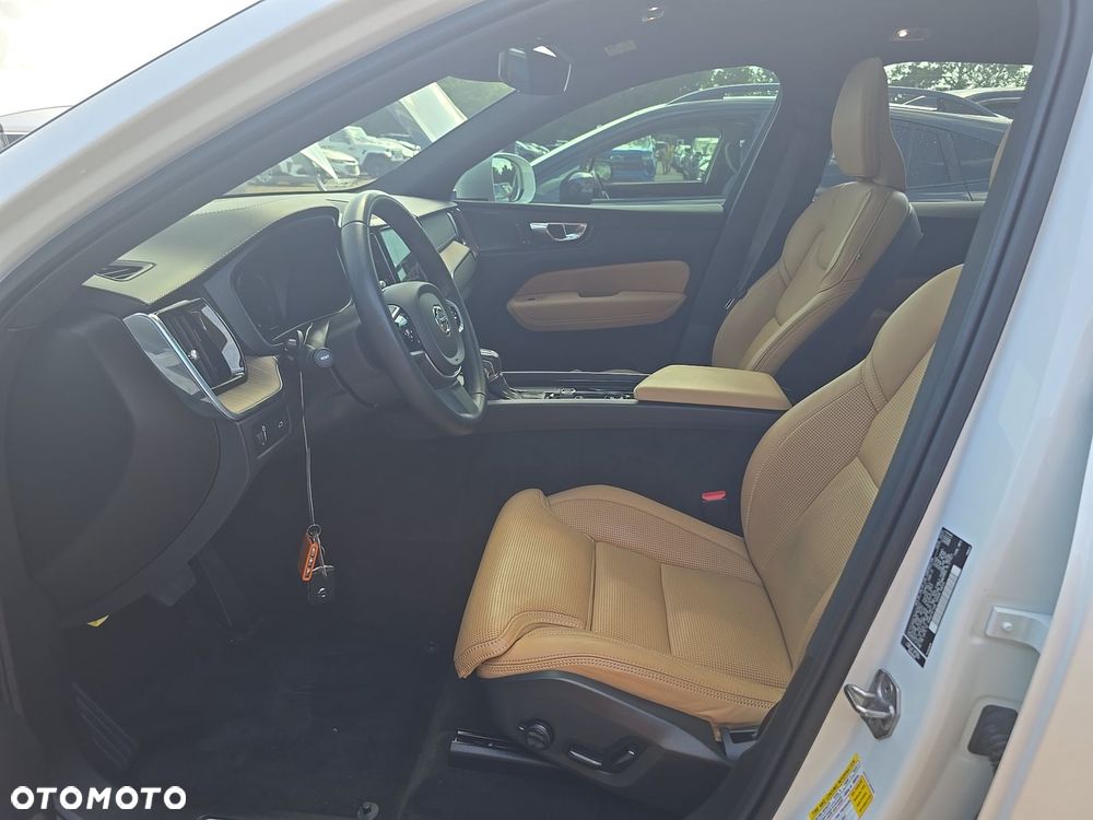 Volvo XC 60 T5 AWD Inscription - 5