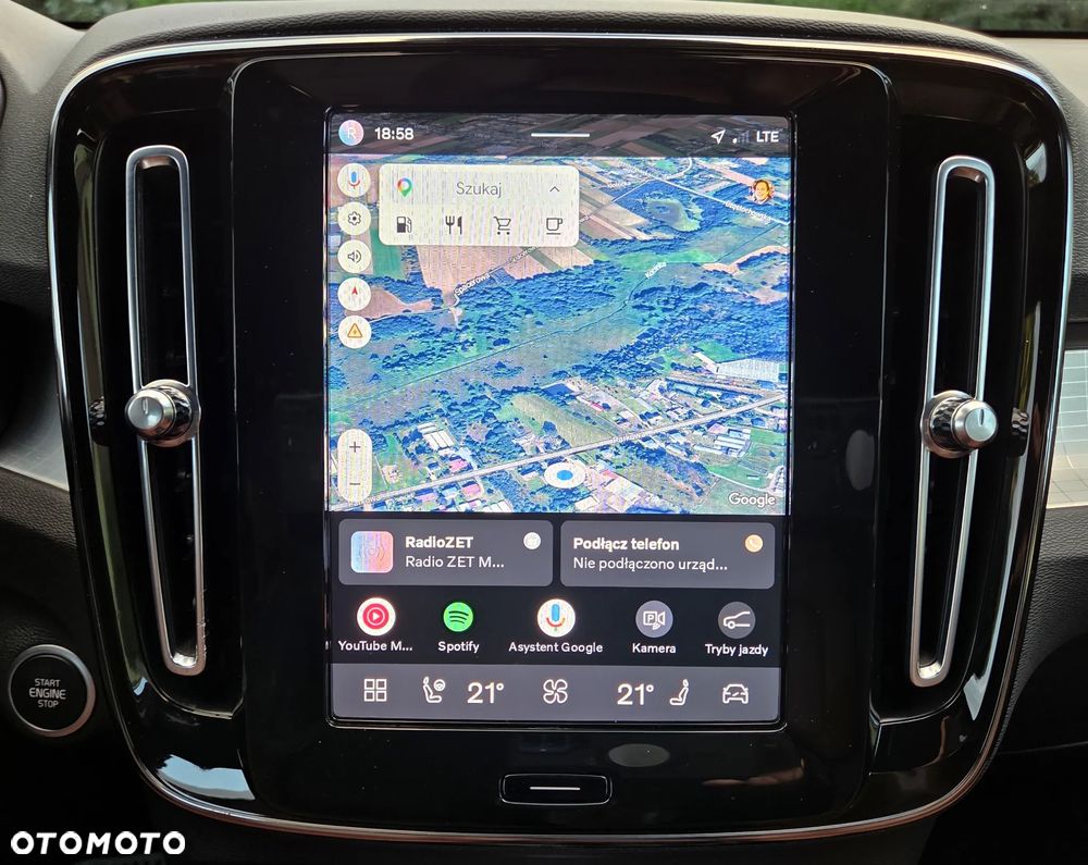 Volvo XC 40 B3 B DKG Plus Black Edition - 36