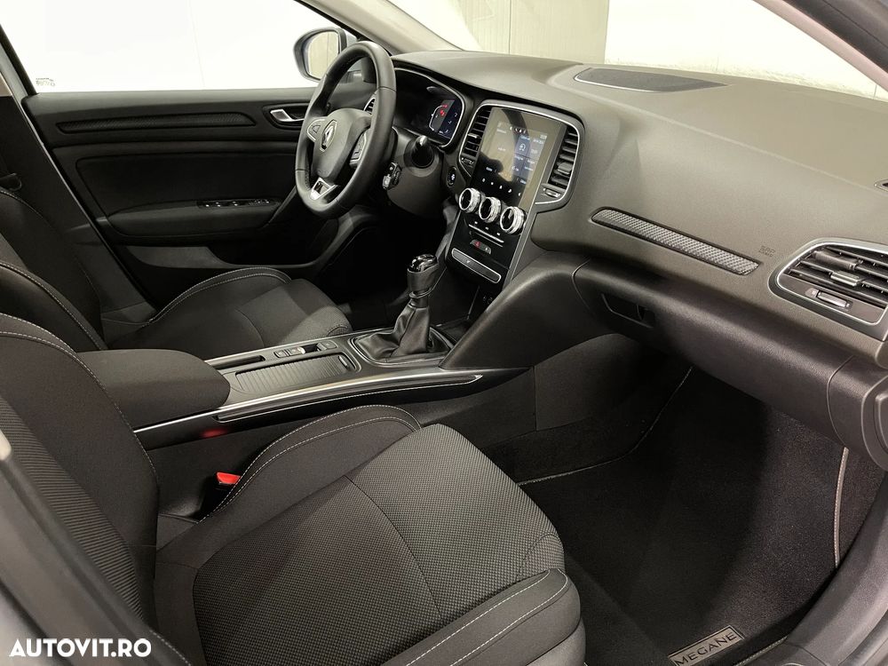 Renault Megane TCe 140 GPF Equilibre - 11