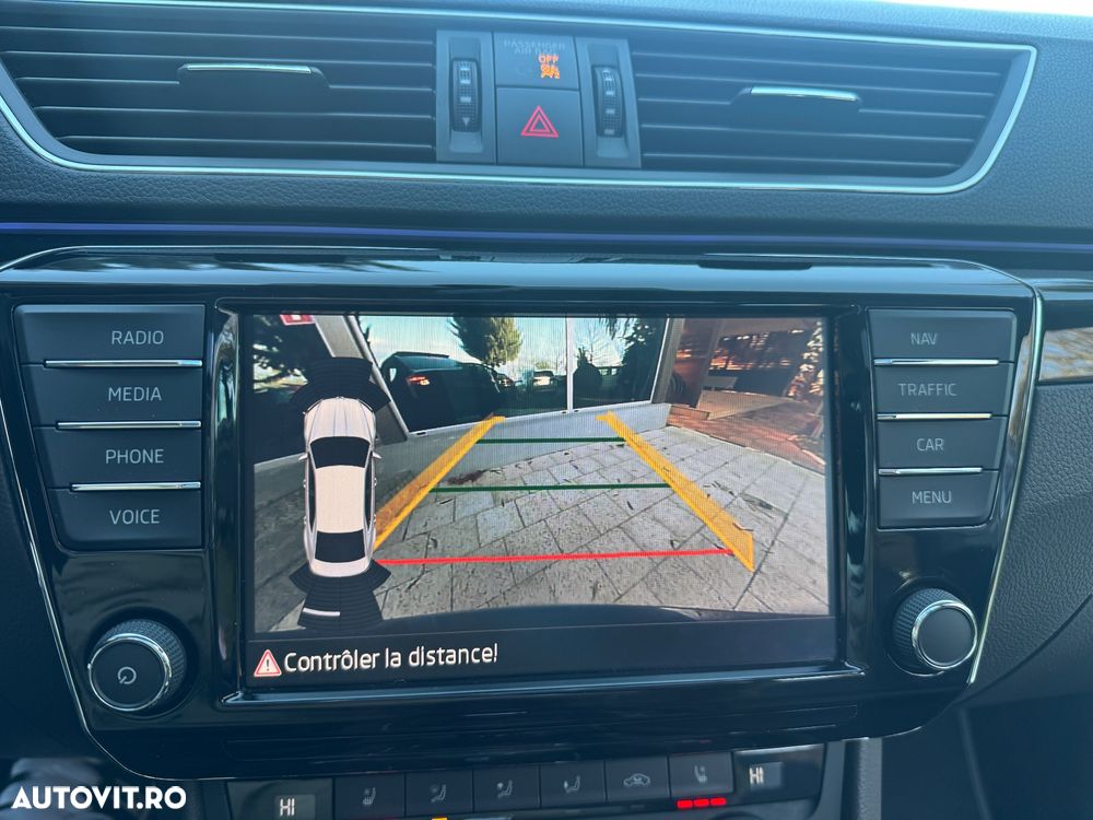 Skoda Superb 2.0 TDI DSG Premium Edition - 17