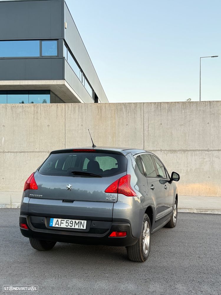 Peugeot 3008 1.6 e-HDi Executive CMP6 - 8