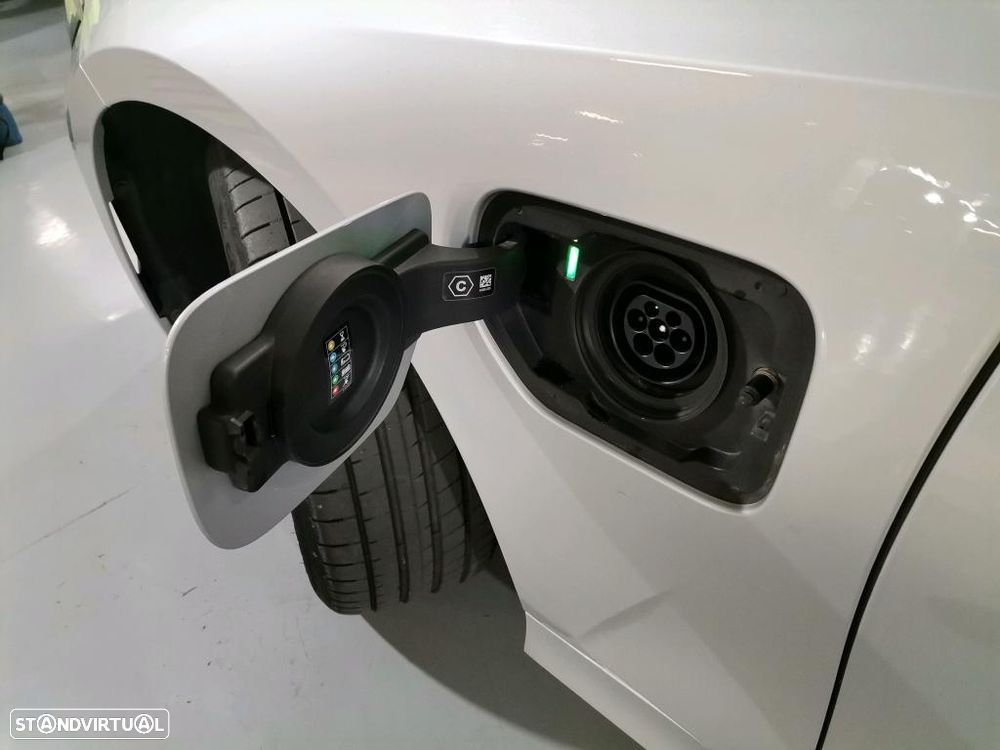 BMW 320 e Corporate Edition Auto - 9