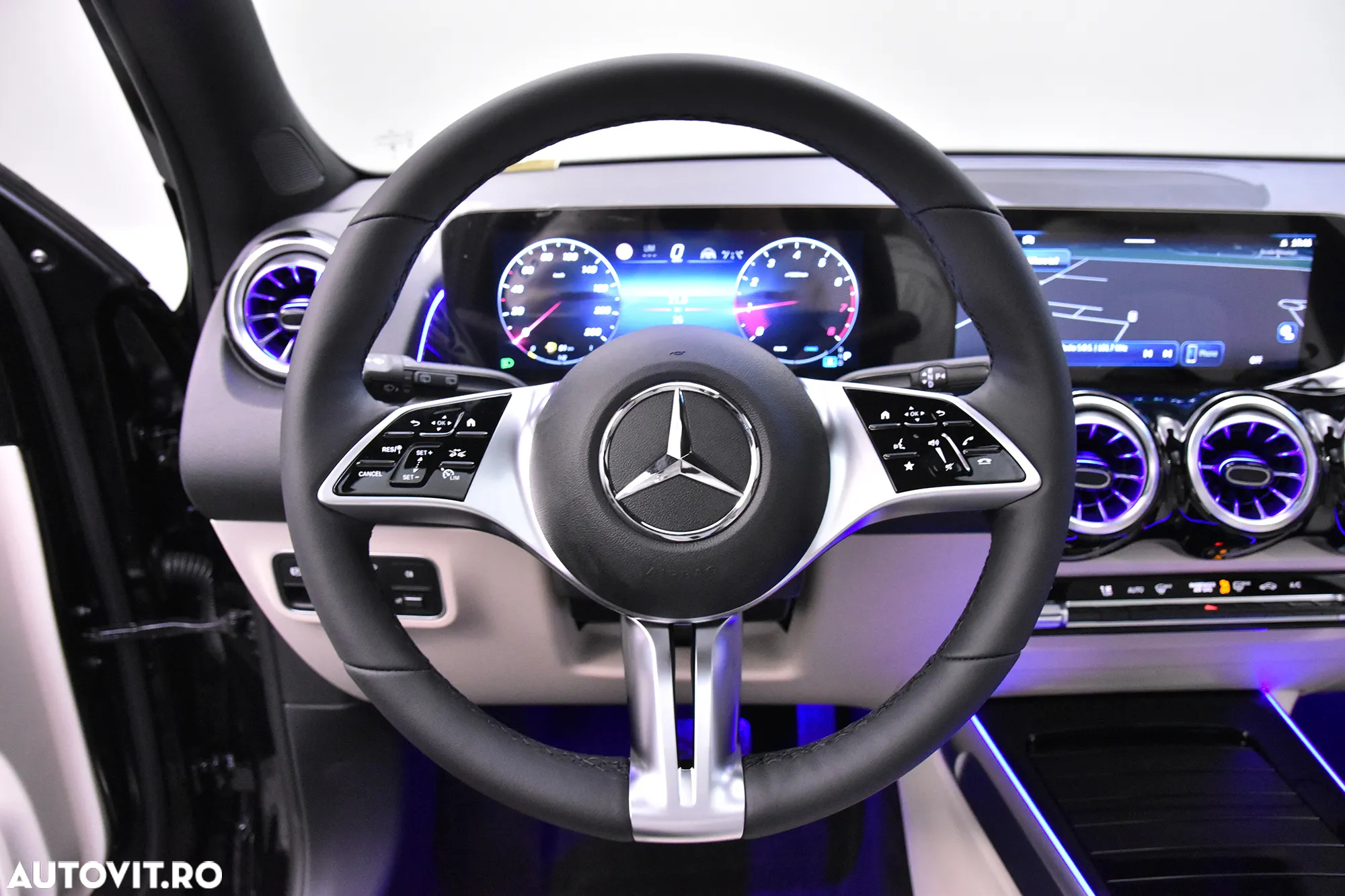 Mercedes-Benz GLB 220 4Matic 8G-DCT Progressive Advanced - 17
