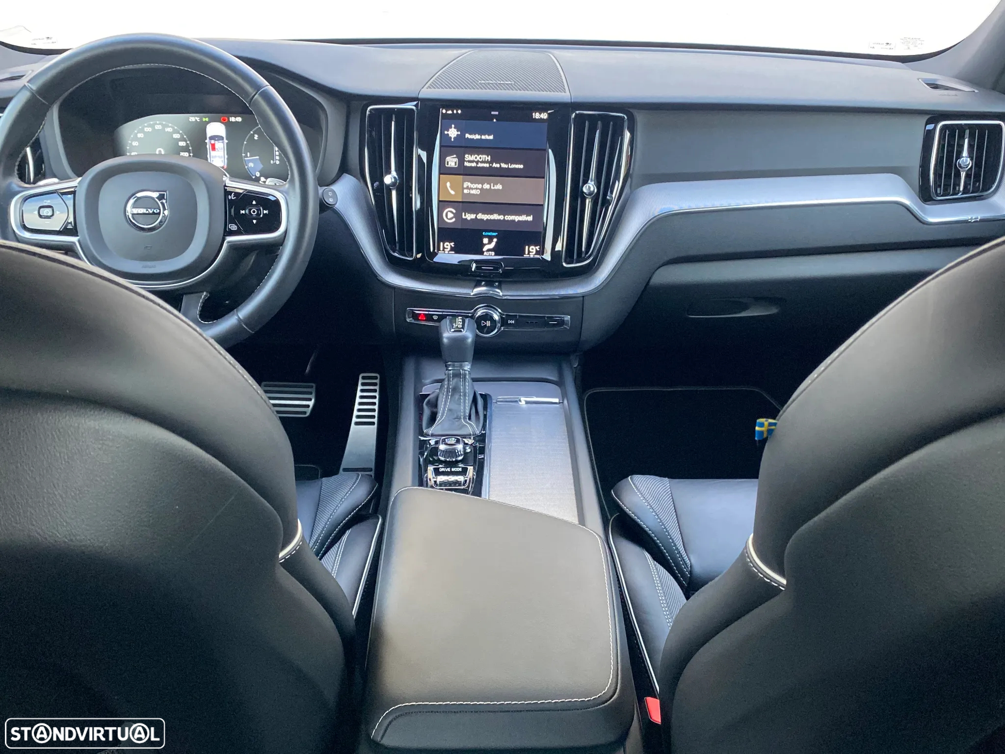 Volvo XC 60 2.0 D4 R-Design Geartronic - 6