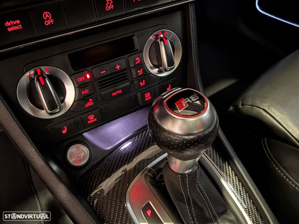 Audi RS Q3 2.5 TFSI quattro S tronic - 12