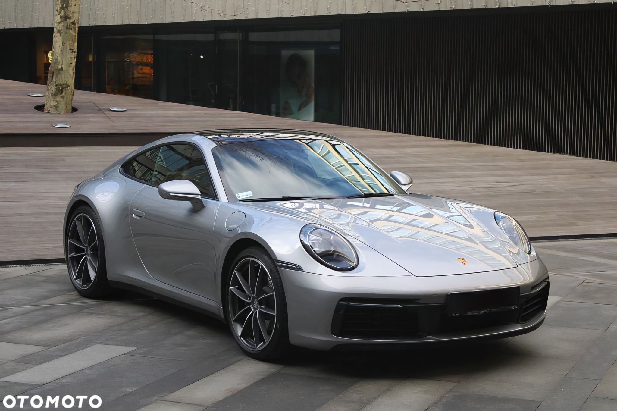 Porsche 911 Carrera 4 - 1