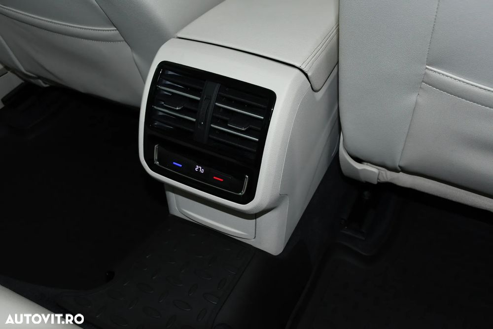 Volkswagen Passat 2.0 TDI SCR DSG Highline - 26
