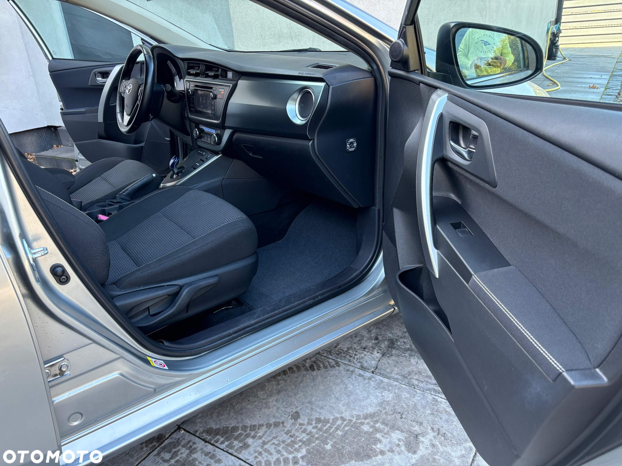 Toyota Auris 1.8 Hybrid Life - 8