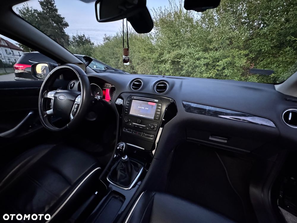 Ford Mondeo 2.0 TDCi Ghia - 10