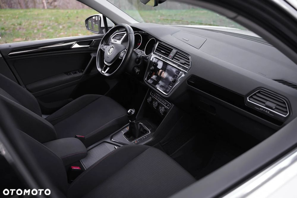 Volkswagen Tiguan - 23
