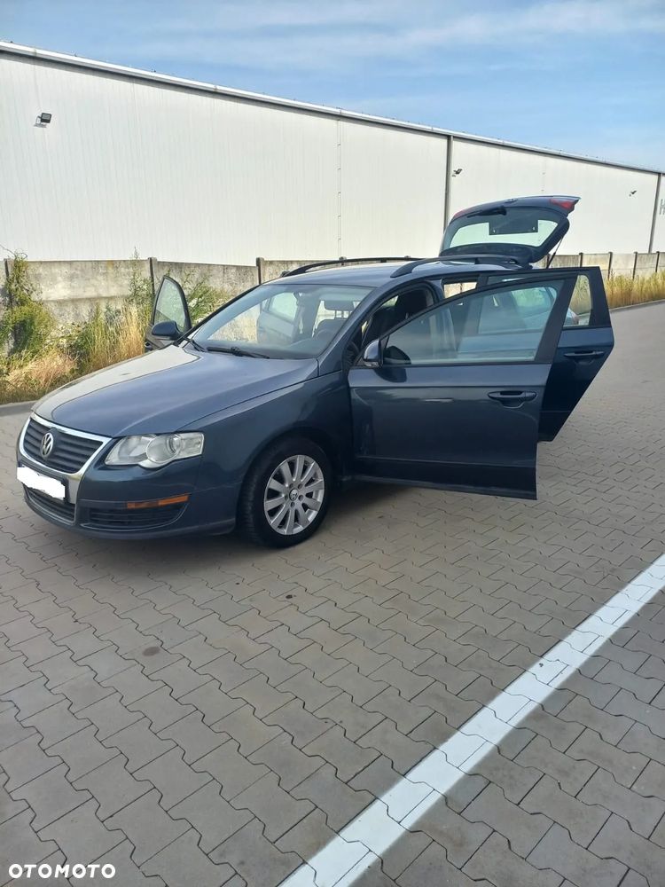 Volkswagen Passat - 14