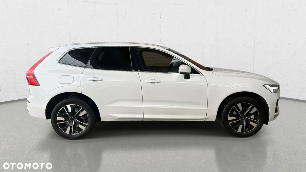 Volvo XC 60 B5 B AWD Plus Bright - 9