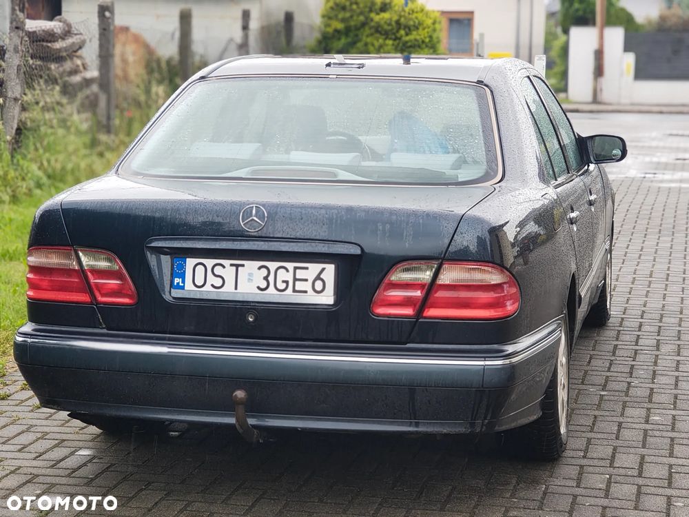 Mercedes-Benz Klasa E - 2