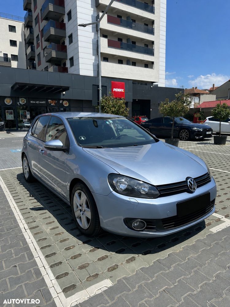 Volkswagen Golf - 1