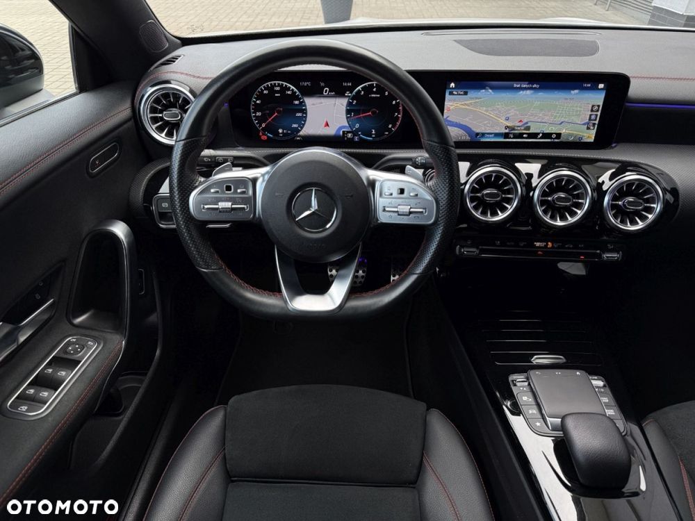 Mercedes-Benz CLA 200 AMG Line 7G-DCT - 19