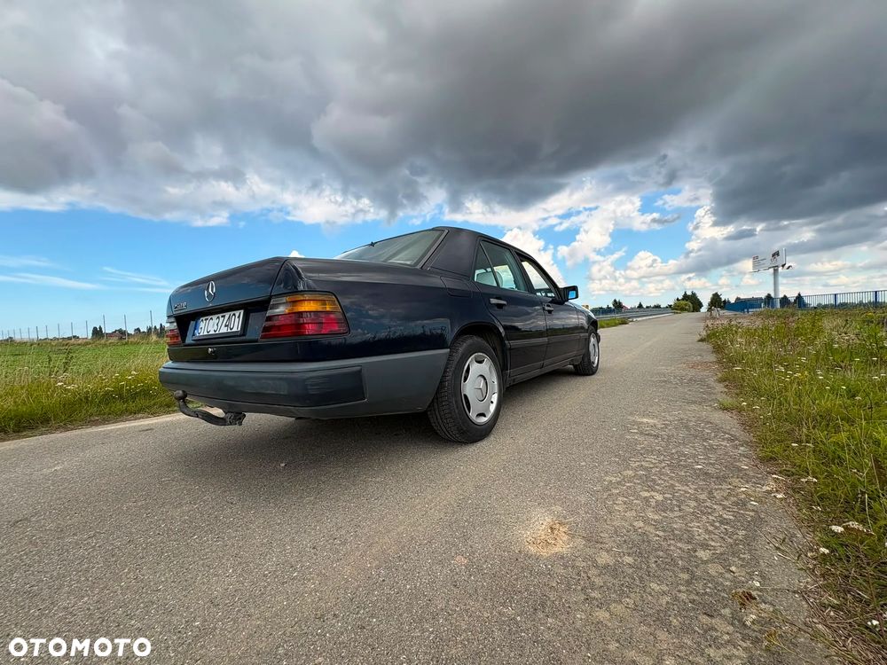 Mercedes-Benz W124 (1984-1993) - 21