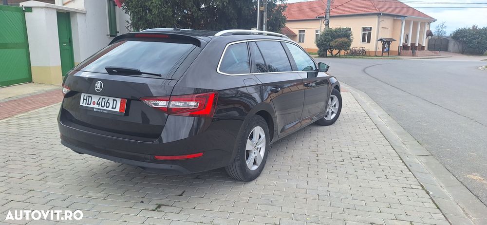 Skoda Superb 2.0 TDI DSG Style - 13