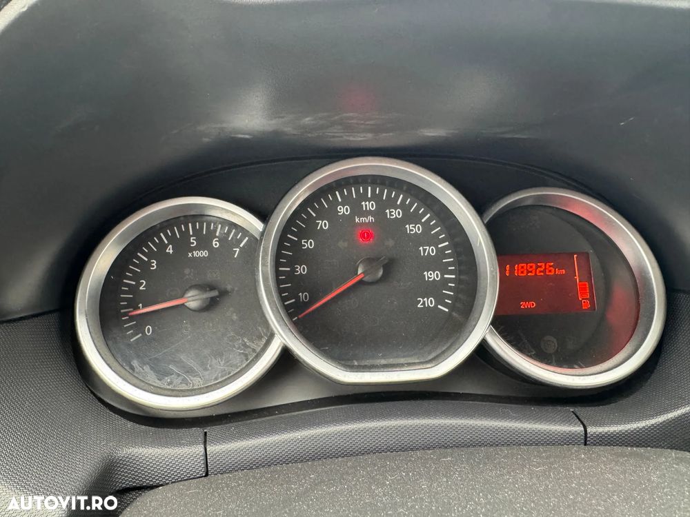 Dacia Duster dCi 110 FAP 4x4 Blackshadow - 28