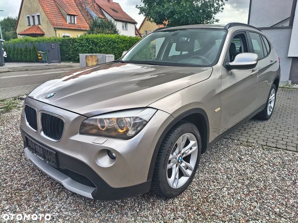 BMW X1 xDrive18d - 11