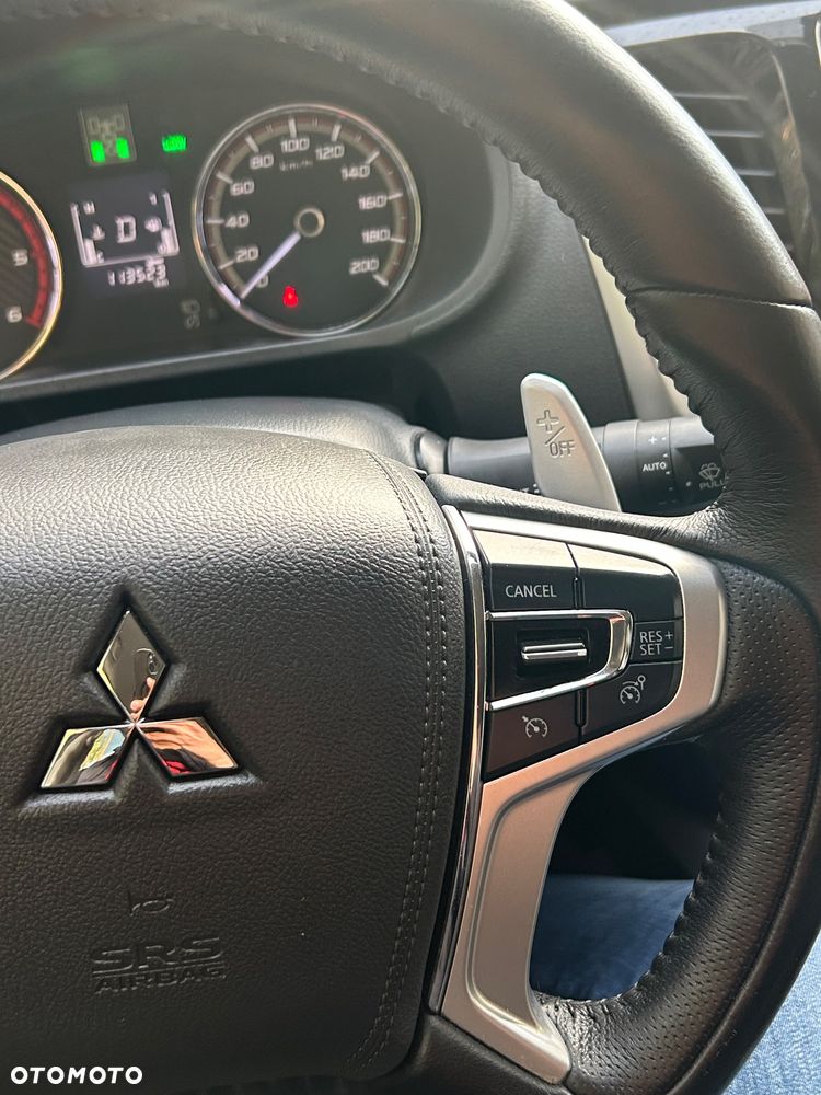 Mitsubishi L200 - 18