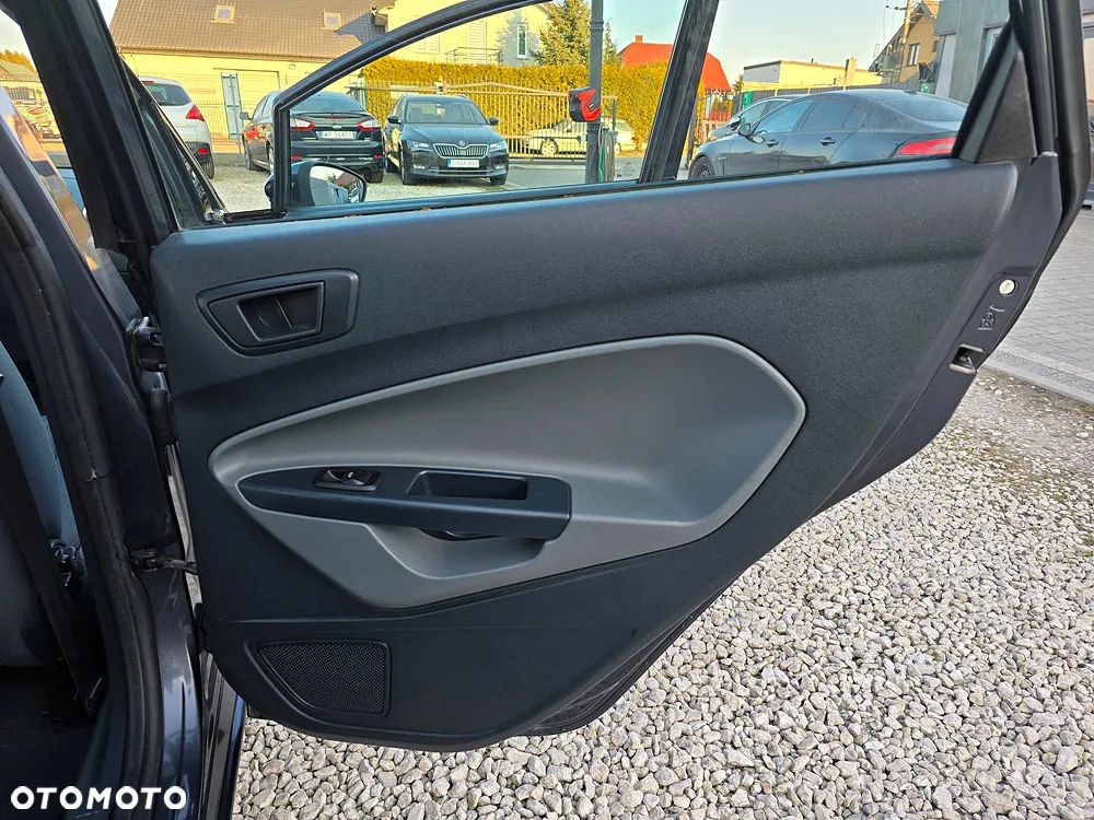 Ford Fiesta 1.4 Titanium - 22