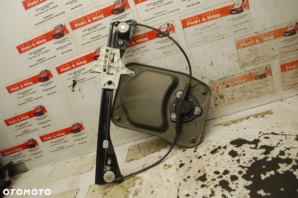 PODNOŚNIK MECHANIZM SZYBY LEWY TYŁ TYLNY MANUALNY  5J7839401 SKODA ROOMSTER PRAKTIK - 2