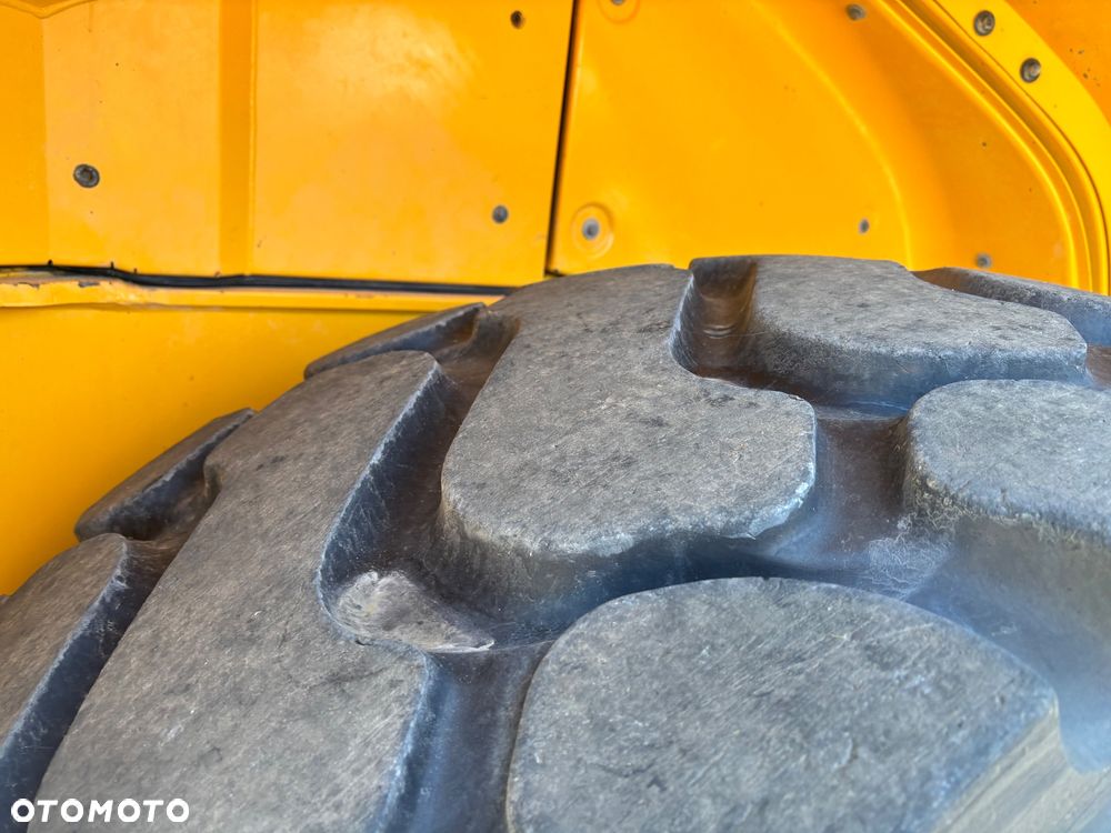 Volvo VOLVO L150G rok 2011,waga 26ton, łyżka 4,5m3 opony MICHELIN 70%, bdb - 13