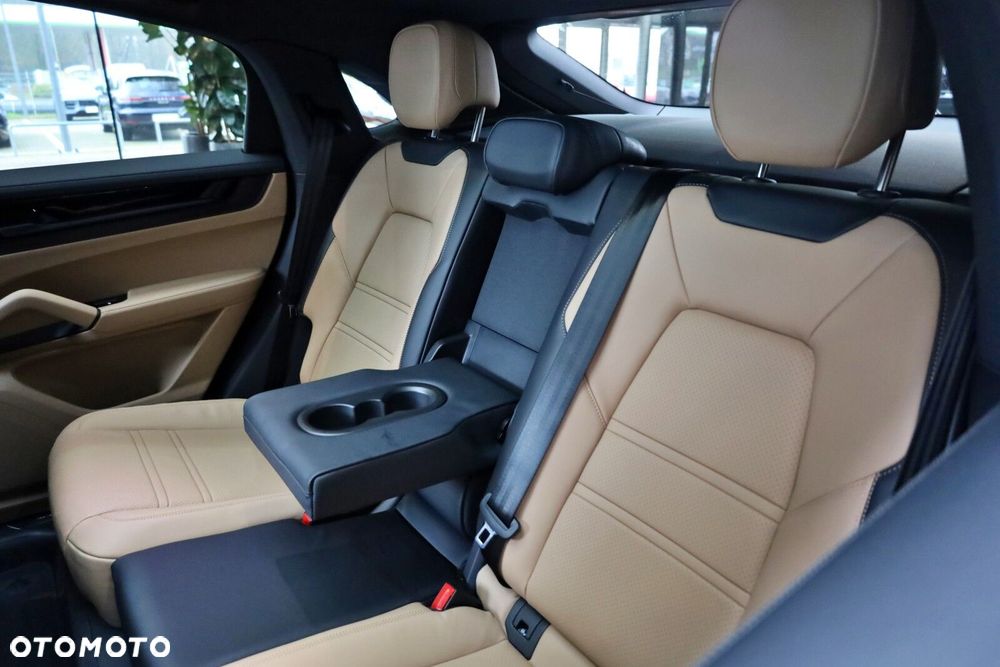 Porsche Cayenne - 10