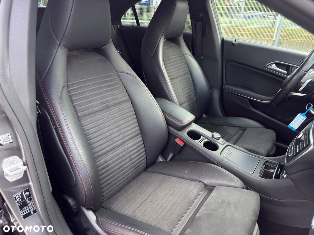 Mercedes-Benz CLA - 24