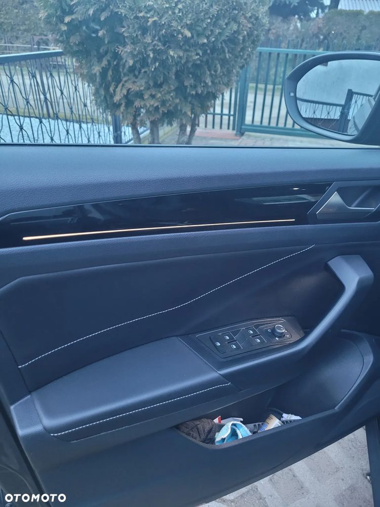 Volkswagen T-Roc - 20