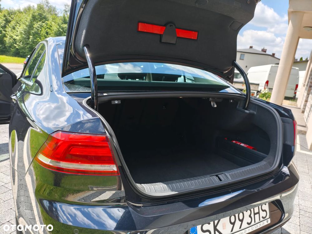 Volkswagen Passat 2.0 TDI BMT Highline DSG - 32