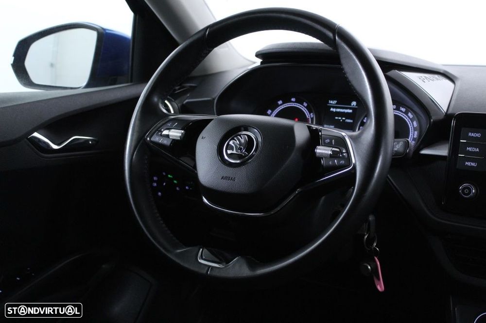 Skoda Fabia 1.0 MPI Selection - 17