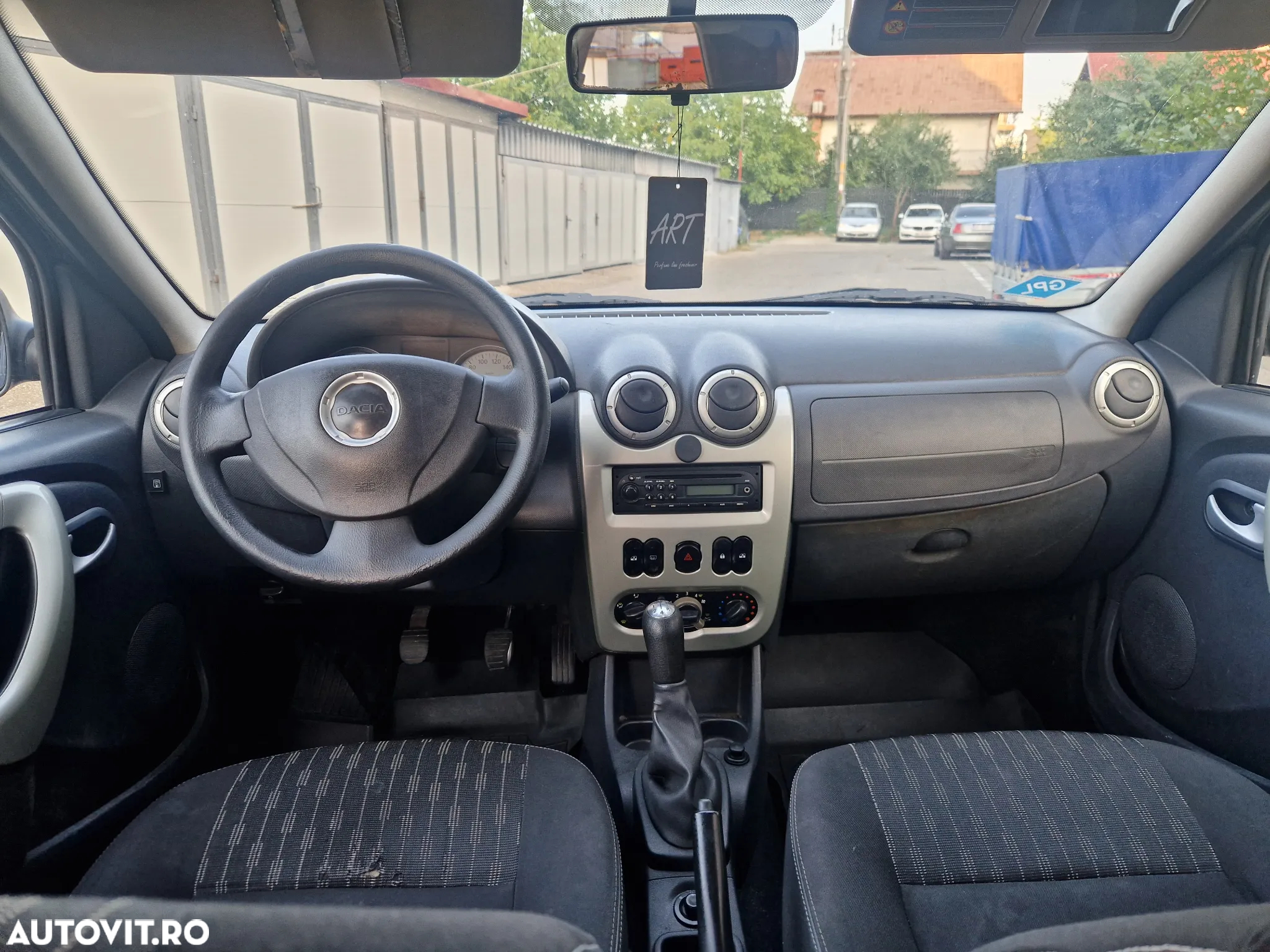 Dacia Logan 1.6 MPI Laureate - 5