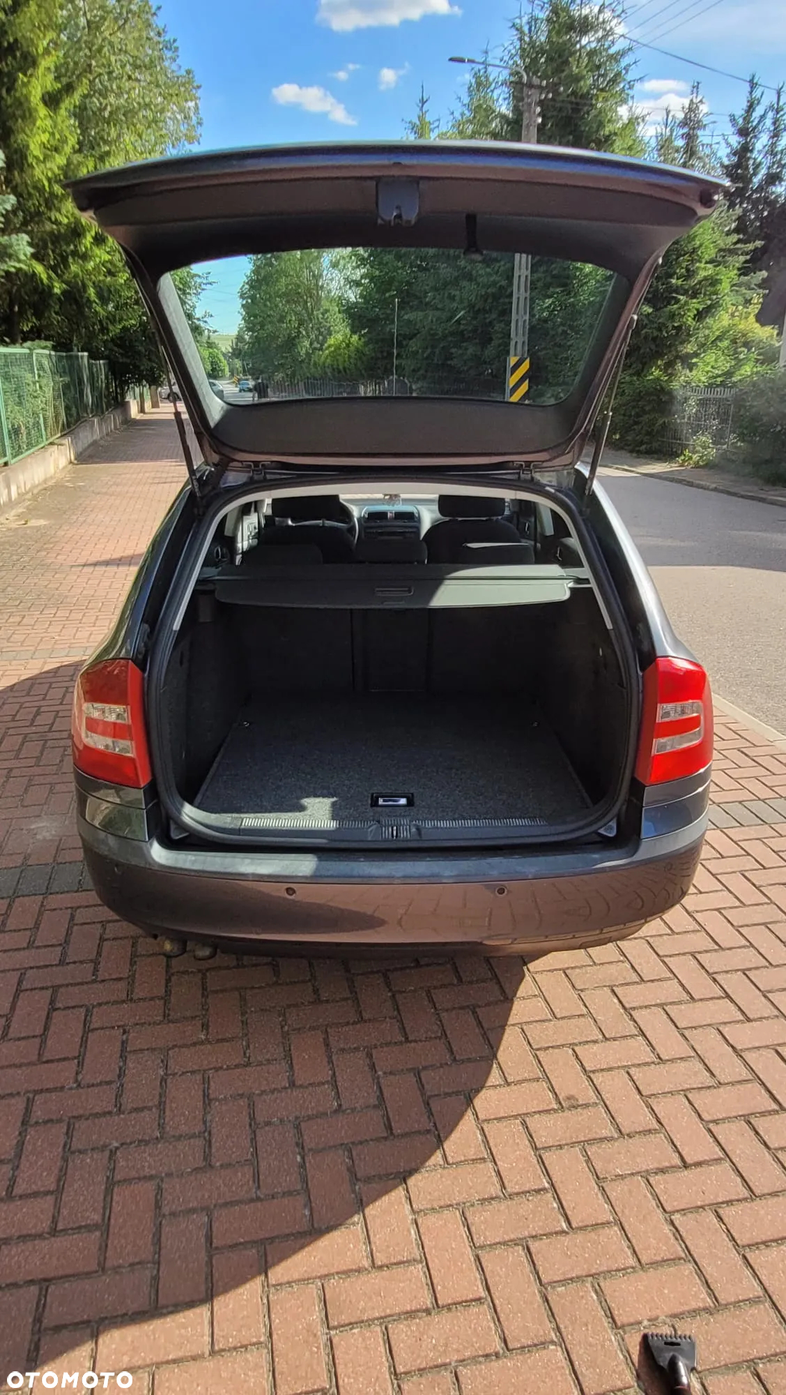 Skoda Octavia Combi 2.0 TDI DPF Ambiente - 9