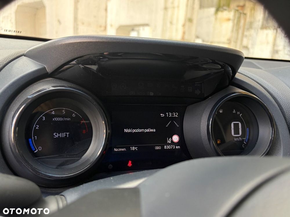 Toyota Yaris 1.5 Selection Elegant - 18