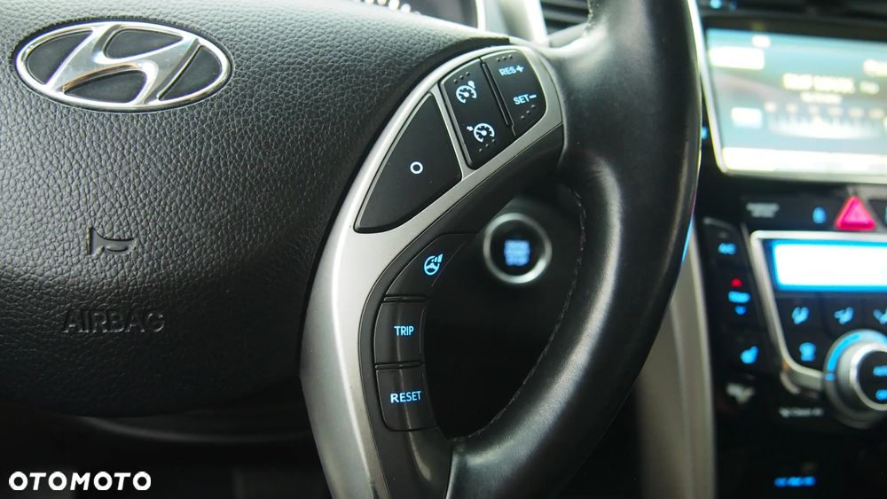 Hyundai i30 1.6 CRDi Automatik Style - 10