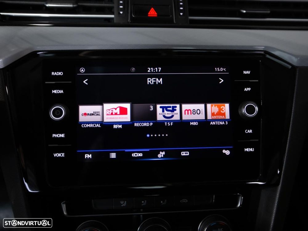 VW Passat 1.6 TDI Business DSG - 20