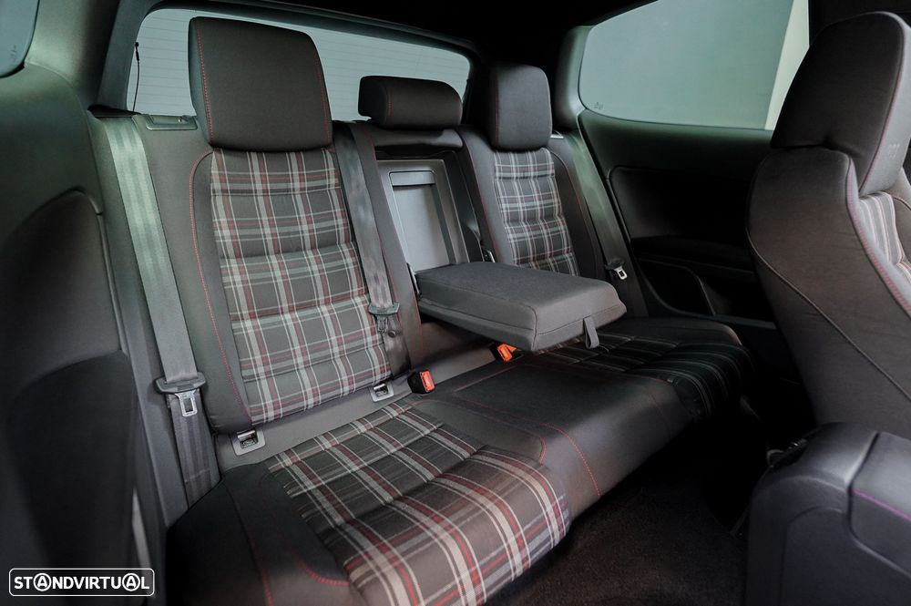 VW Golf 2.0 TSi GTI - 16