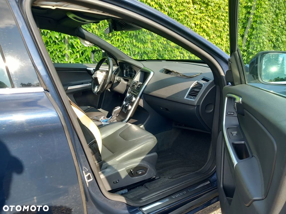 Volvo XC 60 D5 AWD Summum - 16