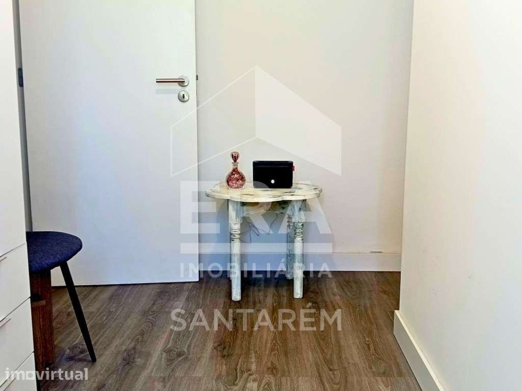 Apartamento T2 convertido em T1 com Terraço - Grande imagem: 4/9