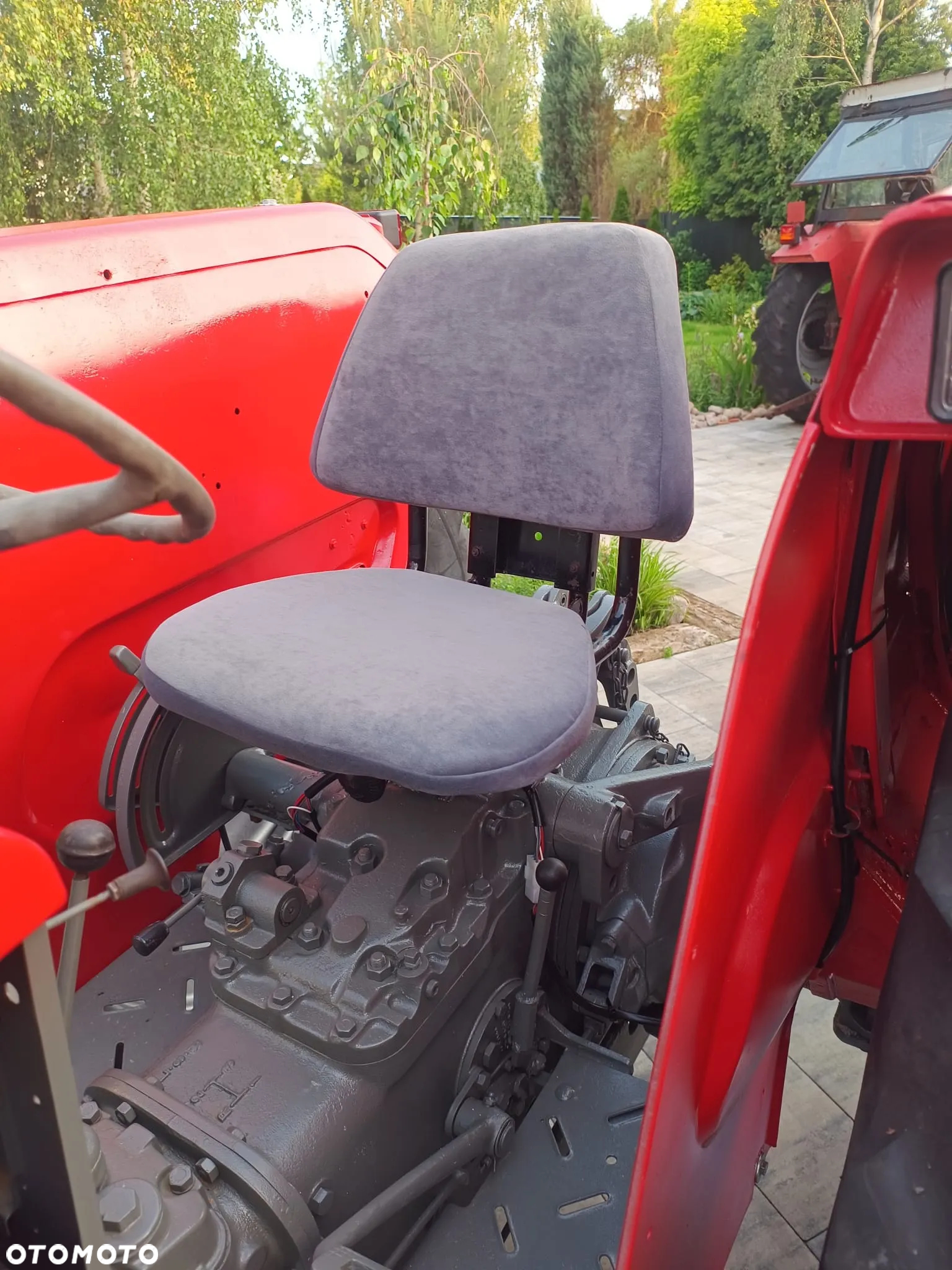 Massey Ferguson - 10