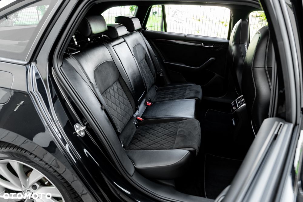 Skoda Superb 2.0 TSI 4x4 DSG Sportline - 20